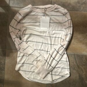 Thread & supply shirt size small